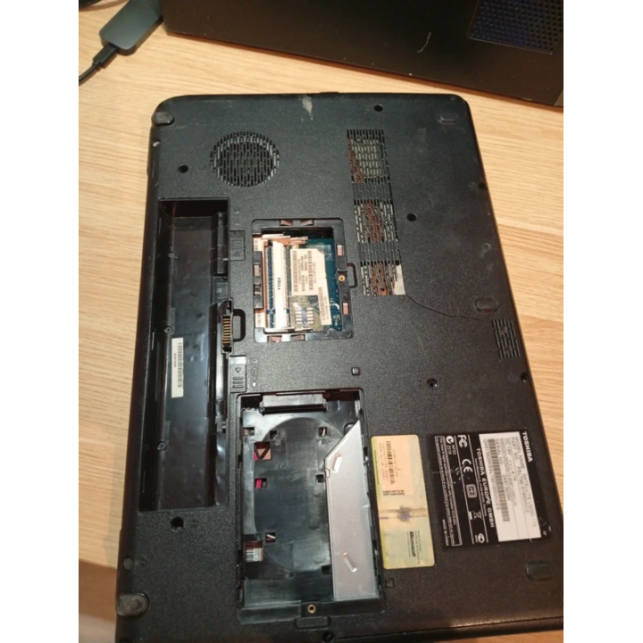 Portátil Toshiba L500D Para Piezas o Reacondicionado | ChollosPC
