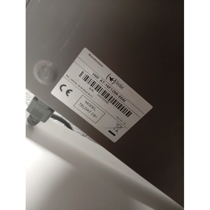Switch TelDSt 8 Puertos Ethernet Barato y Funcional | ChollosPC