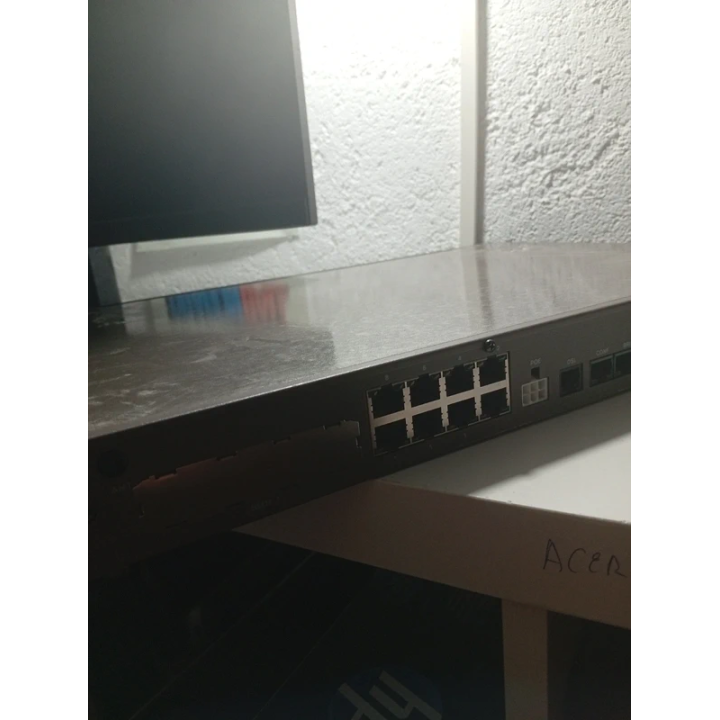 Switch TelDSt 8 Puertos Ethernet Barato y Funcional | ChollosPC