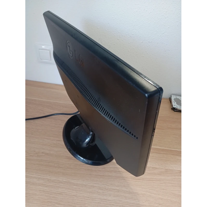 Monitor LG W1943SS 19” LCD Barato y Reacondicionado | ChollosPC